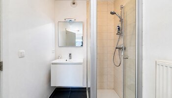 Appartement 2SLK spacieux et récent avec terrasse exposée au sud, près de la Lippenslaan
