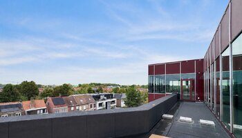 Exclusief hoek kantoor met terras in Bula Brugge