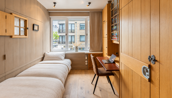 Prachtig gerenoveerd appartement met 2-SLK gelegen op de Lippenslaan