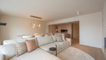 Luxueus gerenoveerd 3SLK-appartement met open zicht
