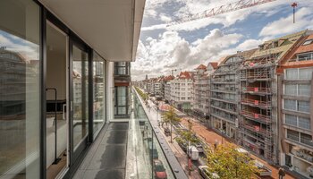 Luxueus gerenoveerd 3SLK-appartement met open zicht