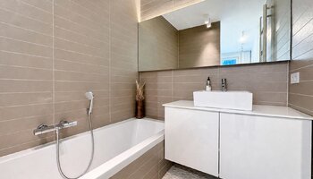 Mooi 2SLK-appartement in een recente residentie op een centrale ligging in Knokke