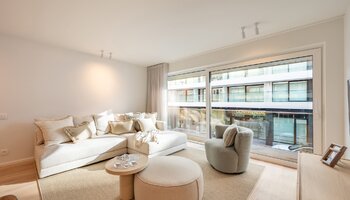 Prachtig gerenoveerd 3SLK-appartement met grote terrassen in de Kustlaan