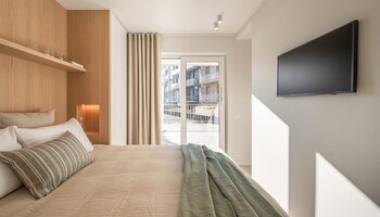 Prachtig gerenoveerd 3SLK-appartement met grote terrassen in de Kustlaan
