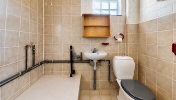Maison à rénover comprenant 3 chambres et une dépendance