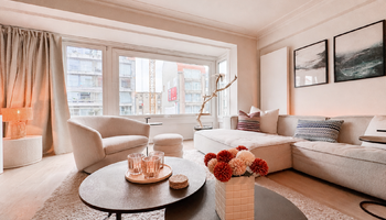 Prachtig en ruim gerenoveerd 2SLK-appartement in de Lippenslaan