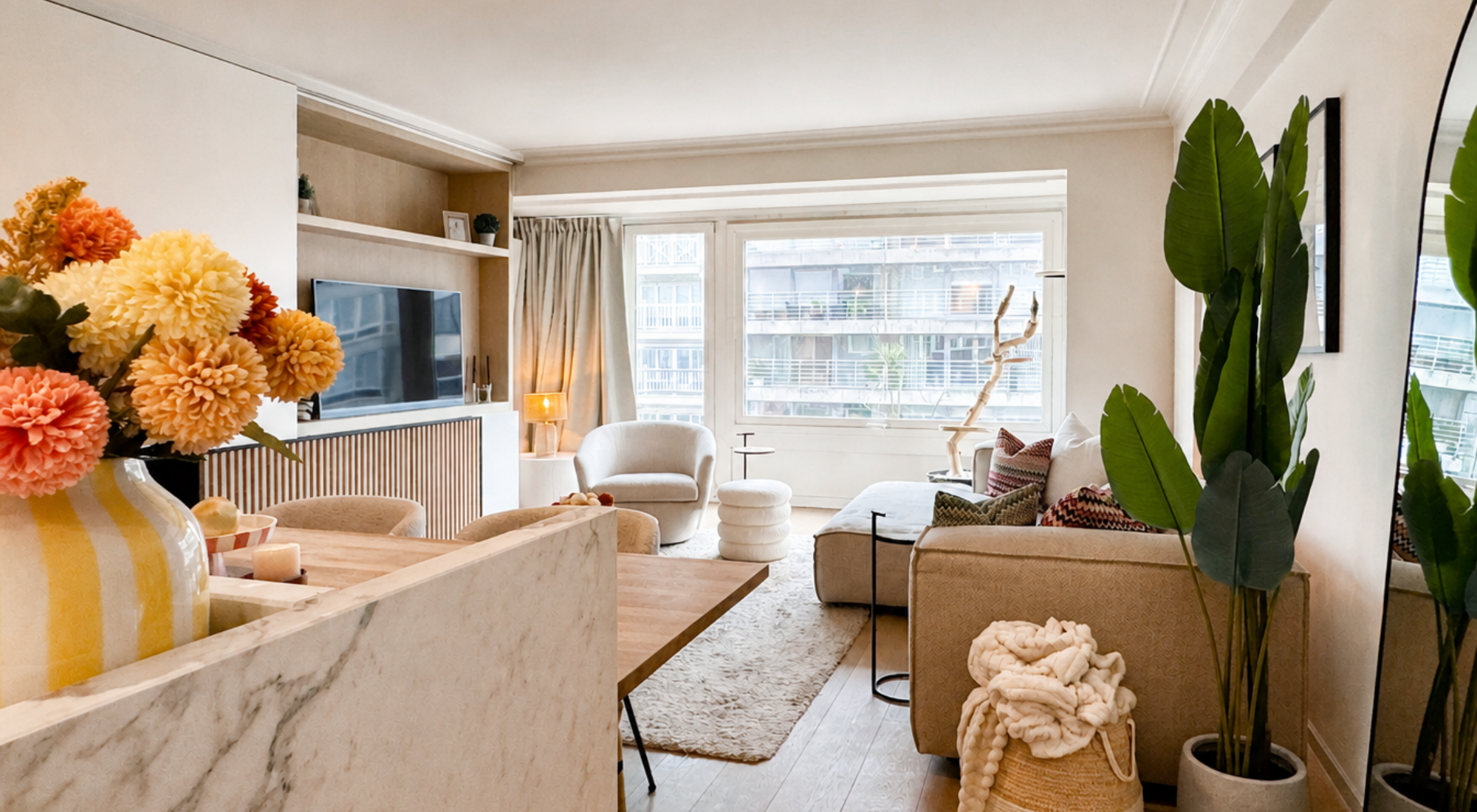 Prachtig en ruim gerenoveerd 2SLK-appartement in de Lippenslaan