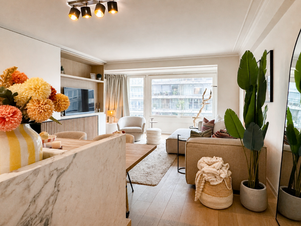Prachtig en ruim gerenoveerd 2SLK-appartement in de Lippenslaan