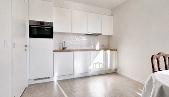 Gelijkvloers appartement met gezellig terras