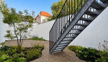 Gelijkvloers appartement met gezellig terras