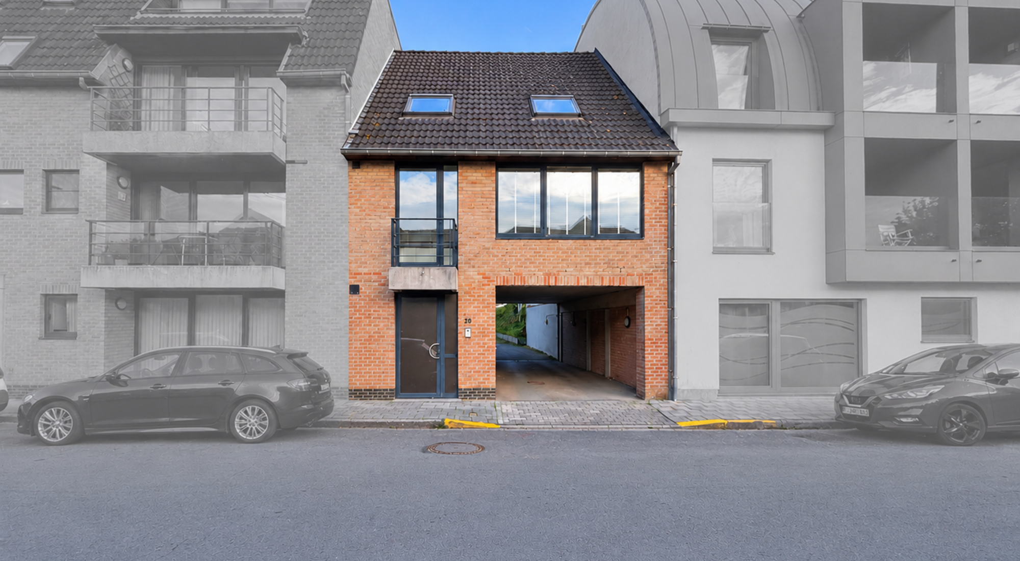 Instapklare woning met ruime garage in het centrum van Oostkamp