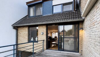 Instapklare woning met ruime garage in het centrum van Oostkamp