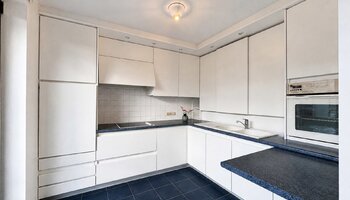 Instapklare woning met ruime garage in het centrum van Oostkamp