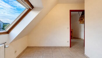 Instapklare woning met ruime garage in het centrum van Oostkamp