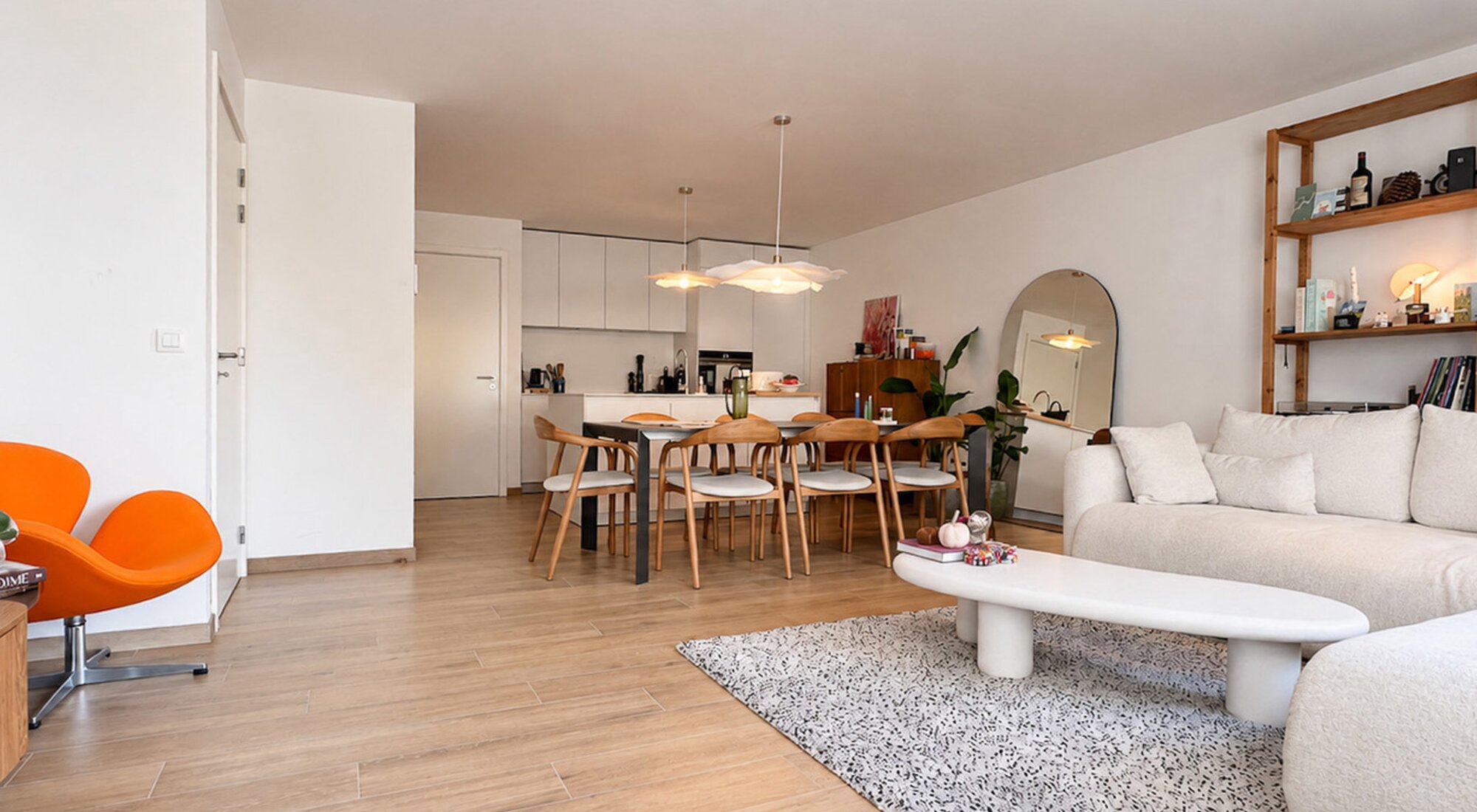 Appartement de 2 chambres à coucher nouvellement construit avec terrasse orientée au sud