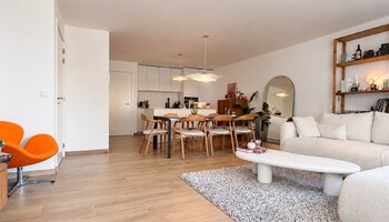 Appartement de 2 chambres à coucher nouvellement construit avec terrasse orientée au sud