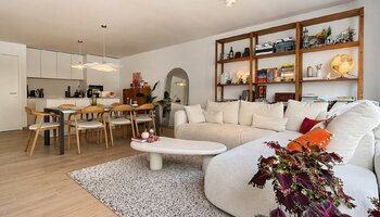 Appartement de 2 chambres à coucher nouvellement construit avec terrasse orientée au sud