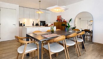 Appartement de 2 chambres à coucher nouvellement construit avec terrasse orientée au sud