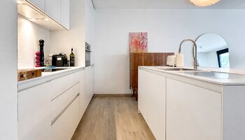 Appartement de 2 chambres à coucher nouvellement construit avec terrasse orientée au sud