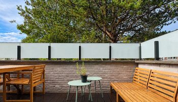 Appartement de 2 chambres à coucher nouvellement construit avec terrasse orientée au sud