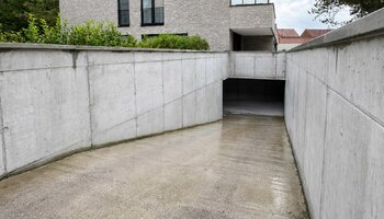 Appartement de 2 chambres à coucher nouvellement construit avec terrasse orientée au sud