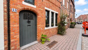Authentieke Brugse woning met 3 slaapkamers en zonnige tuin