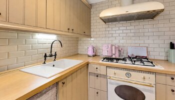 Authentieke Brugse woning met 3 slaapkamers en zonnige tuin